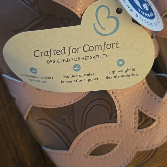 Baretraps Women's Pink Strappy Sandals - Picture 4 of 10